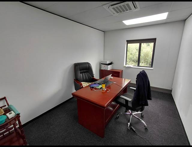 480M² OFFICE TO LET IN VORNA VALLEY